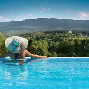 https://resort-happy-valley.szklarskaporebahotels.net