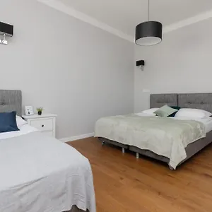 https://city-center-aparthotel-chmielna-by-renters.warsawhotelspoland.com
