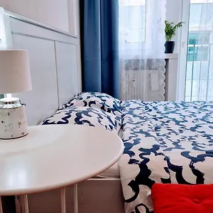 https://zlota-sliska-pokoje-centrum.warsawhotelspoland.com